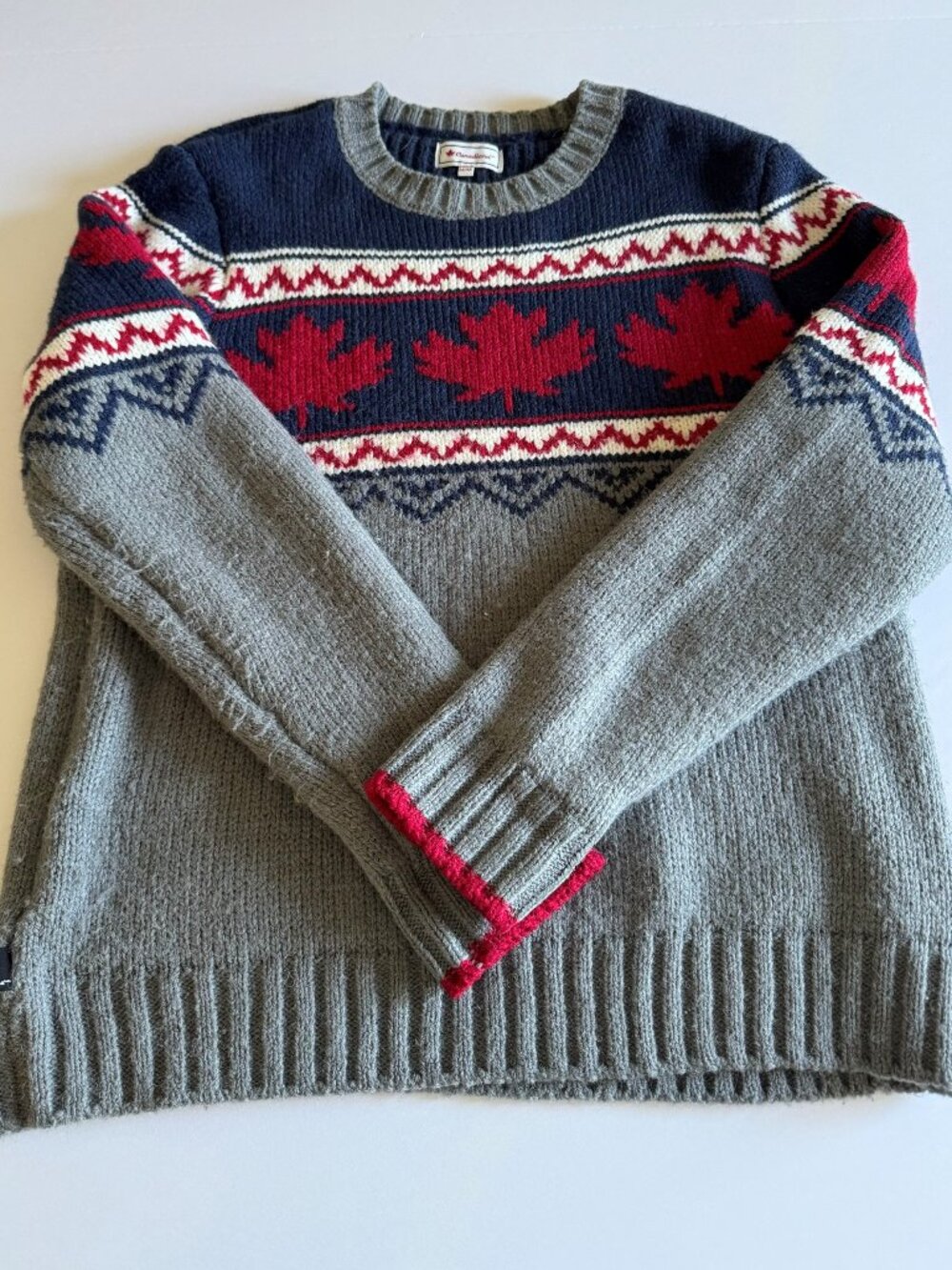Womens - size Medium - Gray - Canadiana Sweater - Acrylic + Wool blend